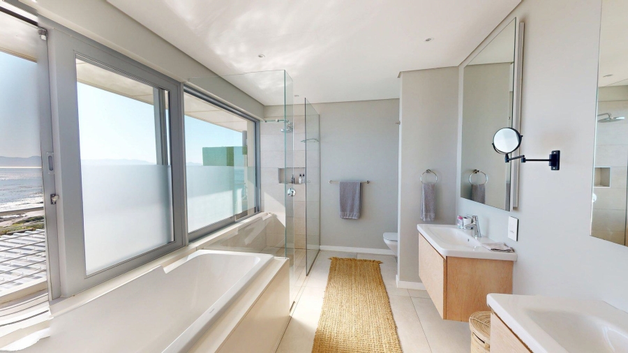 6 Bedroom Property for Sale in Romansbaai Estate Western Cape